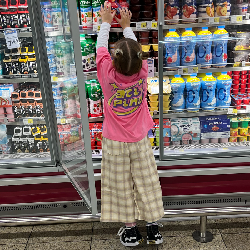 Calça infantil leve over Poeira Estelar estampada, Ati+Piná, foto 3